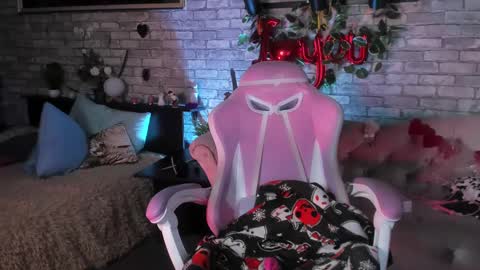 Snapshot of alex_howell chatting on 03/01/25, 11:47 alex_howell online show from 03/01/25, 11:47