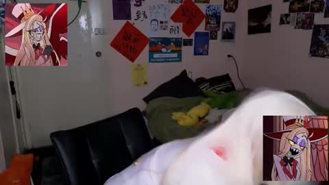 Snapshot of alex_howell chatting on 11/13/25, 08:52 alex_howell online show from 11/13/25, 08:52