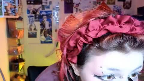 alex_howell online show from 12/05/25, 08:16