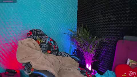 Alex Leyrer  online show from 04/22/26, 12:46
