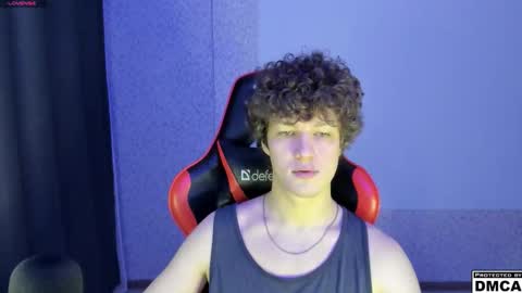 Snapshot of alex_mactavish chatting on 11/18/25, 09:52 Alexander online show from 11/18/25, 09:52