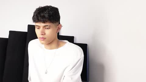 alex_mark_ online show from 09/30/25, 05:18