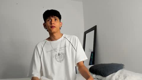 alex_mark_ online show from 11/13/25, 03:16