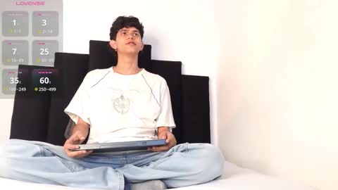 Snapshot of alex_mark_ chatting on 12/22/25, 01:08 alex_mark_ online show from 12/22/25, 01:08