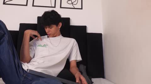 Snapshot of alex_mark_ chatting on 02/27/26, 01:44 alex_mark_ online show from 02/27/26, 01:44