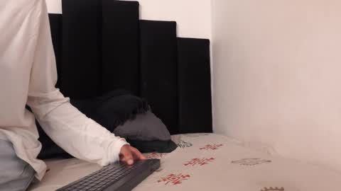 alex_mark_ online show from 03/20/26, 05:07