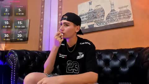 Snapshot of alex_millerss chatting on 10/18/25, 09:59 ALEX online show from 10/18/25, 09:59