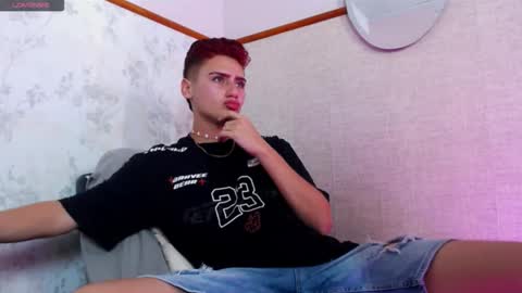 Snapshot of alex_millerss chatting on 11/27/25, 01:18 ALEX online show from 11/27/25, 01:18