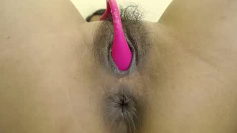 Snapshot of alex_nicha chatting on 02/18/25, 10:27 Nicha online show from 02/18/25, 10:27