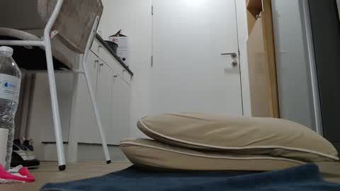 Snapshot of alex_nicha chatting on 09/28/25, 05:46 Nicha online show from 09/28/25, 05:46