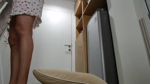 Snapshot of alex_nicha chatting on 10/24/25, 02:41 Nicha online show from 10/24/25, 02:41