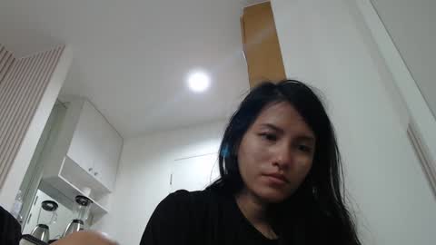 Snapshot of alex_nicha chatting on 11/18/25, 02:28 Nicha online show from 11/18/25, 02:28