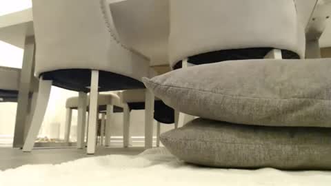 Snapshot of alex_nicha chatting on 12/04/25, 04:22 Nicha online show from 12/04/25, 04:22