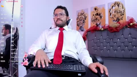 Snapshot of alex_oconner69 chatting on 12/28/24, 08:47 ALEX online show from 12/28/24, 08:47