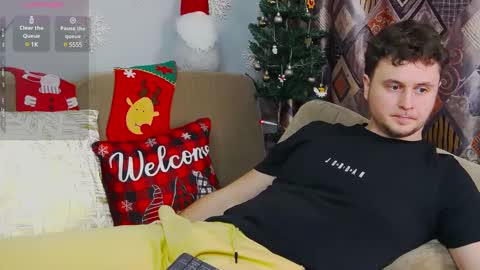 Snapshot of alex_onelove chatting on 12/30/24, 05:13 Alex online show from 12/30/24, 05:13