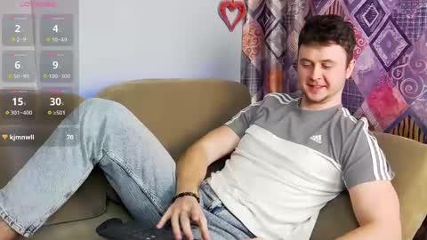 Snapshot of alex_onelove chatting on 02/20/25, 09:00 Alex online show from 02/20/25, 09:00