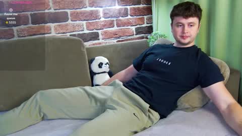 Snapshot of alex_onelove chatting on 10/26/25, 07:58 Alex online show from 10/26/25, 07:58