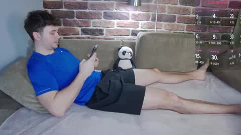 Snapshot of alex_onelove chatting on 11/28/25, 07:11 Alex online show from 11/28/25, 07:11