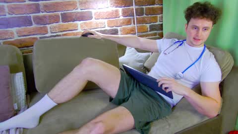Snapshot of alex_onelove chatting on 06/03/26, 11:46 Alex online show from 06/03/26, 11:46