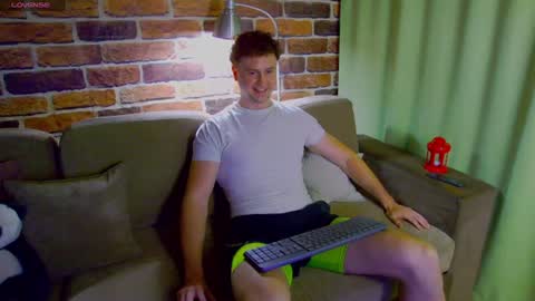 Snapshot of alex_onelove chatting on 07/14/26, 02:01 Alex online show from 07/14/26, 02:01