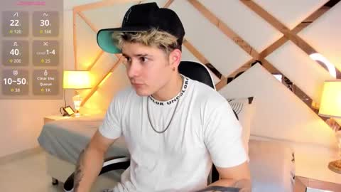 Snapshot of alex_pierce_ chatting on 02/21/26, 07:37 Alex online show from 02/21/26, 07:37