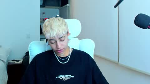 Residente0xxx online show from 11/27/25, 06:04