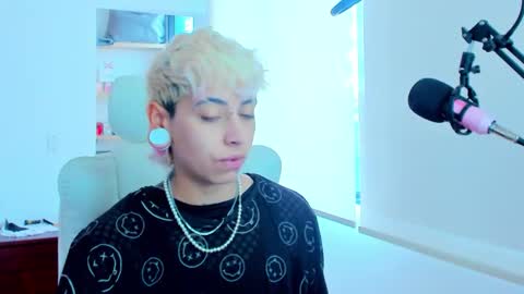 Residente0xxx online show from 11/27/25, 07:16