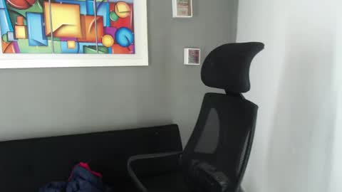 Snapshot of alex_saints_ce chatting on 02/14/25, 06:40 Alex Saints online show from 02/14/25, 06:40