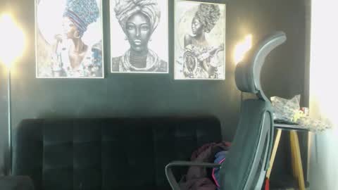 Snapshot of alex_saints_ce chatting on 11/13/25, 02:21 Alex Saints online show from 11/13/25, 02:21