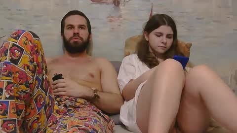 Alex and Sarah online show from 03/18/26, 04:32