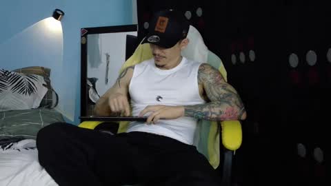 alex_sthorm online show from 04/13/26, 03:56