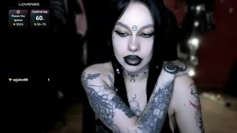 Snapshot of alex_succubus chatting on 05/18/26, 05:24 Alex Succubus online show from 05/18/26, 05:24