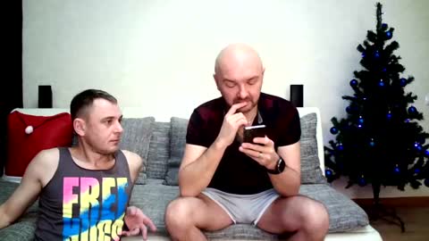 Snapshot of alex_tobey chatting on 12/24/24, 10:11 Alex and Tobey online show from 12/24/24, 10:11