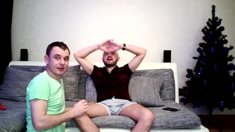 Snapshot of alex_tobey chatting on 01/10/25, 04:44 Alex and Tobey online show from 01/10/25, 04:44