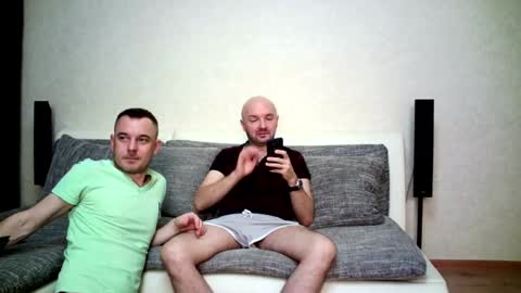 Snapshot of alex_tobey chatting on 10/02/25, 01:12 Alex and Tobey online show from 10/02/25, 01:12