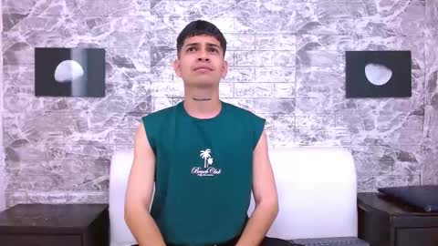 Snapshot of alex_vanz chatting on 12/15/25, 11:14 Alex Vanz online show from 12/15/25, 11:14