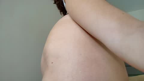 Snapshot of alex_vib chatting on 01/31/25, 08:33 ALEXA online show from 01/31/25, 08:33