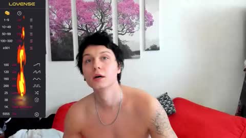 Alex WandHot online show from 11/18/25, 06:07