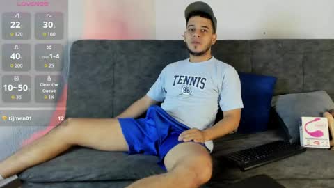 Alex Woll online show from 04/20/26, 02:42