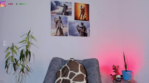 x   online show from 04/18/26, 07:58