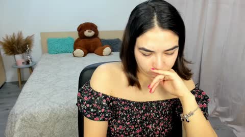 Snapshot of alexa_dolly chatting on 01/31/25, 06:13 Alexa online show from 01/31/25, 06:13