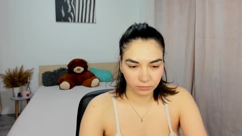 Snapshot of alexa_dolly chatting on 02/24/25, 10:04 Alexa online show from 02/24/25, 10:04