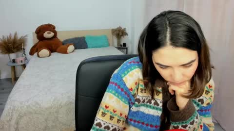 Snapshot of alexa_dolly chatting on 03/04/25, 08:57 Alexa online show from 03/04/25, 08:57