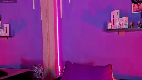 Snapshot of alexa_espinoza chatting on 02/18/25, 05:42 Alexa online show from 02/18/25, 05:42