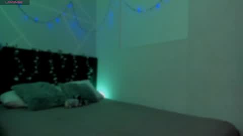 Snapshot of alexa_espinoza chatting on 04/29/26, 12:09 Alexa online show from 04/29/26, 12:09