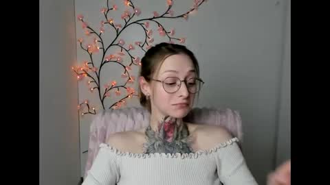 Snapshot of alexa_kittie chatting on 04/29/26, 06:03 Alexa online show from 04/29/26, 06:03