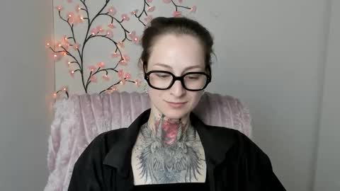 Snapshot of alexa_kittie chatting on 05/21/26, 06:04 Alexa online show from 05/21/26, 06:04