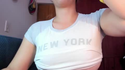 Snapshot of alexa_latina chatting on 07/07/26, 04:11 alexa latina online show from 07/07/26, 04:11
