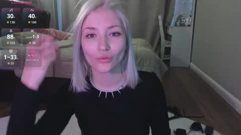 Snapshot of alexa_novak chatting on 10/13/25, 02:22 Alexa online show from 10/13/25, 02:22