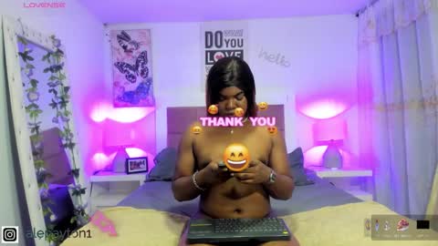 Snapshot of alexa_paytom1 chatting on 01/18/26, 05:22 Alexa online show from 01/18/26, 05:22